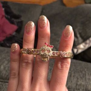 BETSEY JOHNSON SKULL BRACELET